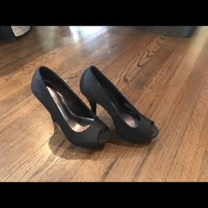 Black Chinese Laundry Pump